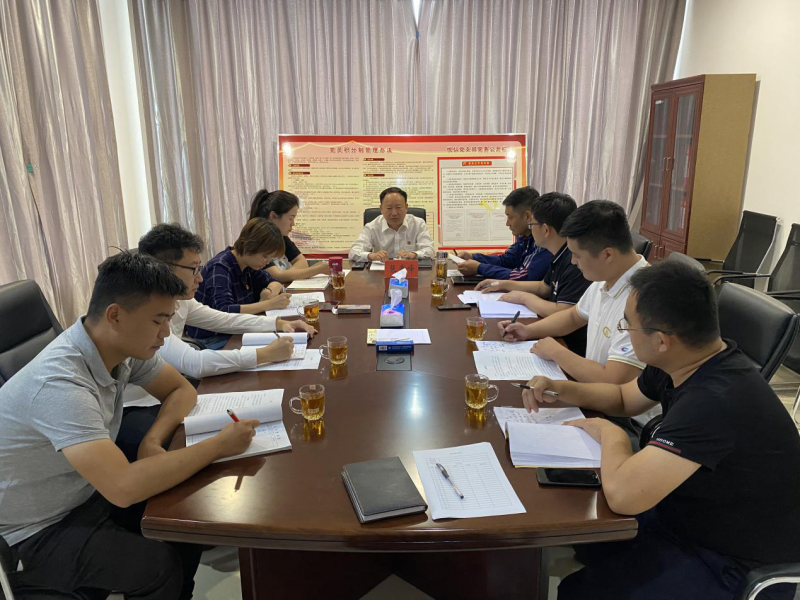 保勢(shì)頭、防風(fēng)險(xiǎn)、穩(wěn)發(fā)展 從更高層次、長(zhǎng)遠(yuǎn)角度去謀劃部署 ---弘義集團(tuán)黨委書記、董事長(zhǎng)張秀峰一行 到悅弘公司檢查指導(dǎo)工作