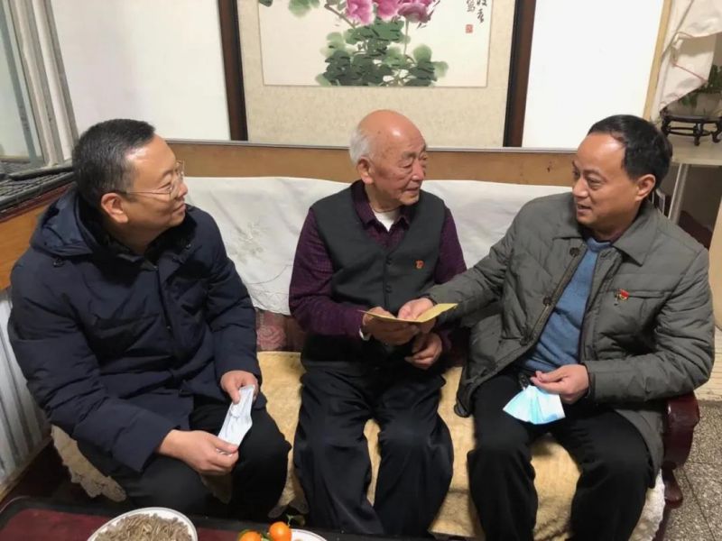 弘義集團(tuán)開展春節(jié)前走訪慰問(wèn)生活困難黨員、老黨員、老干部活動(dòng)